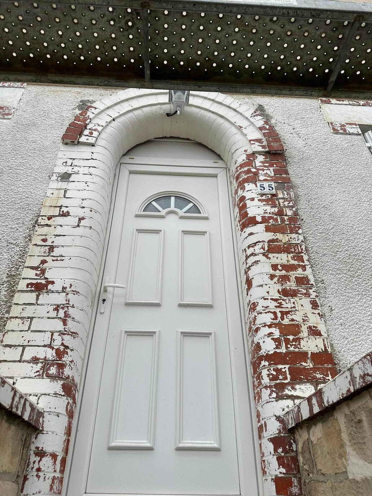 Rénovation des façades en peinture ou enduit projeté